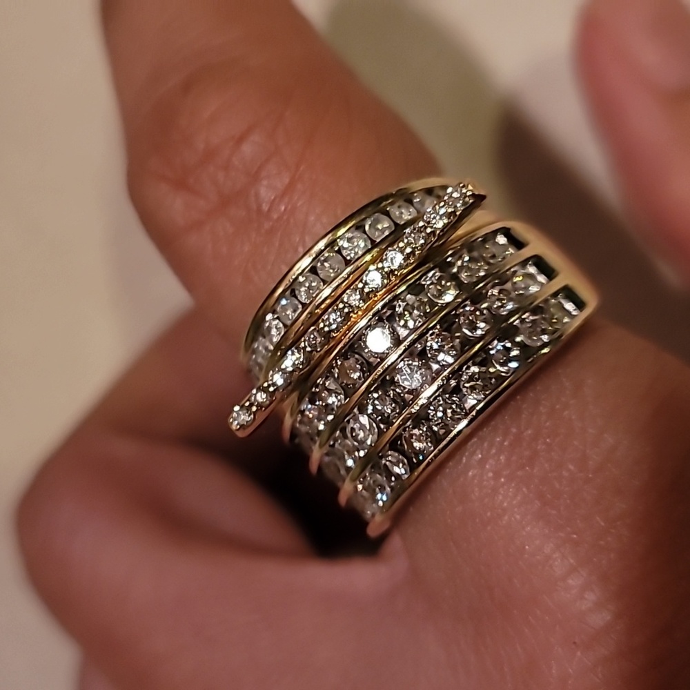 10k  diamonds ring